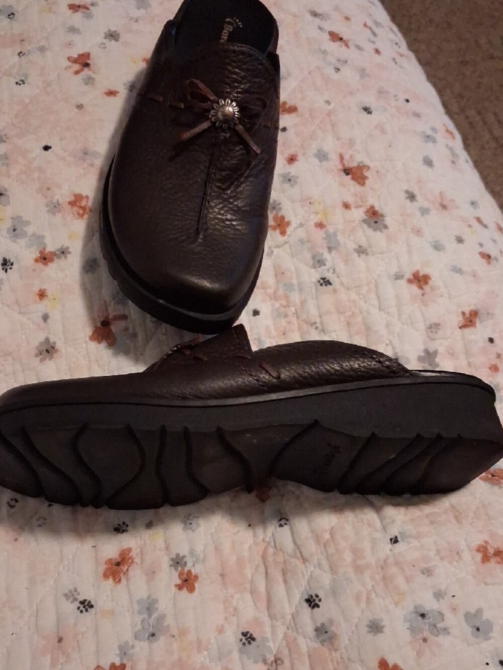 BareTraps Dark Brown Leather Slip-On Clog Mules with Bow and Flower Accent - Picture 7 of 8